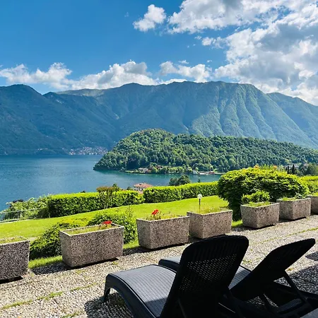 Bella Vista In With Pool Sleeps 6- By Italian Apartment Mezzegra