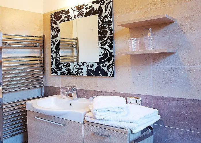 Apartmán Bella Vista In With Pool Sleeps 6- By Italian